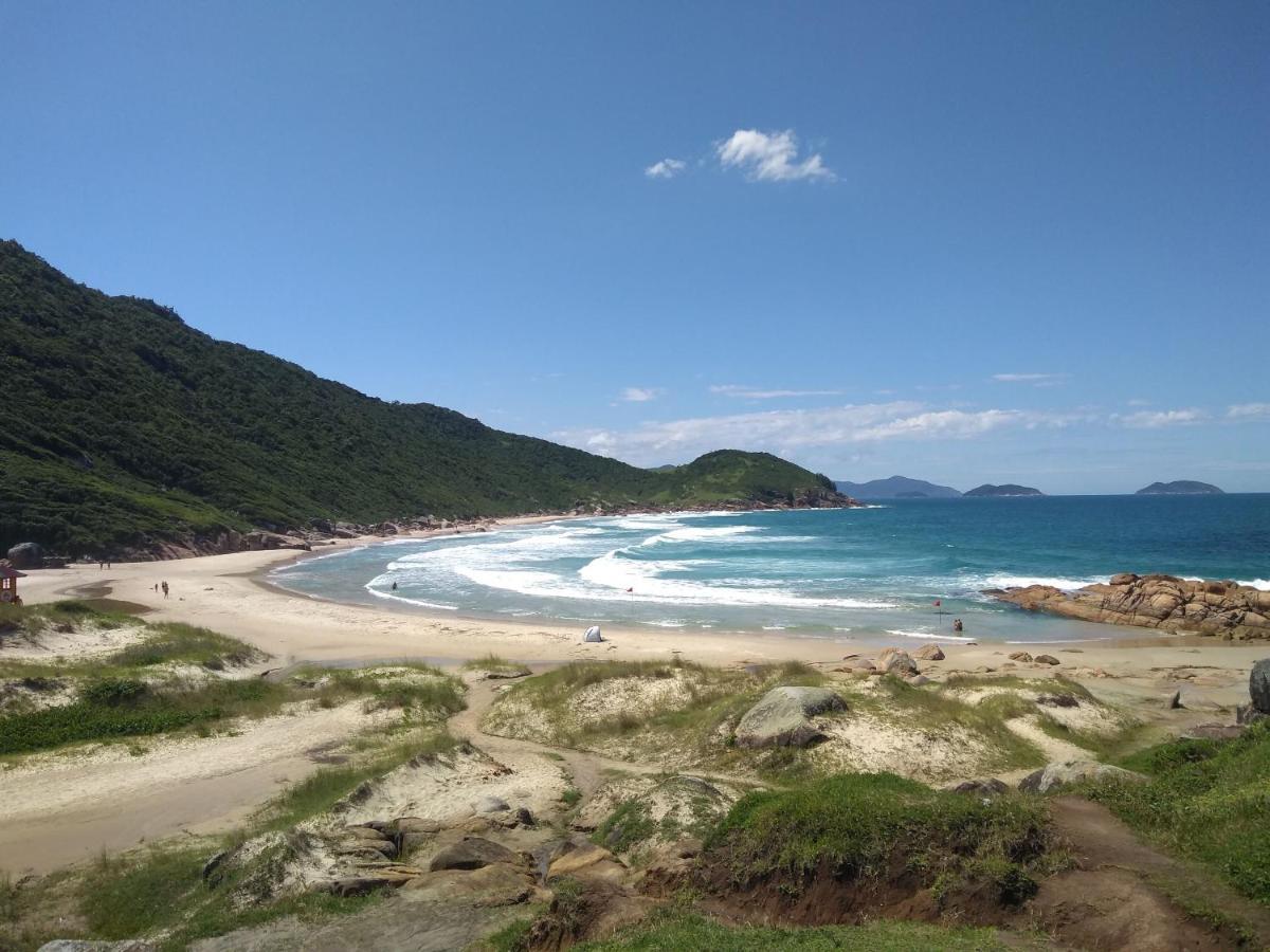 Genesis Beach Hostel! Quartos Compartilhados E Privativos Na Pinheira Palhoça Eksteriør billede